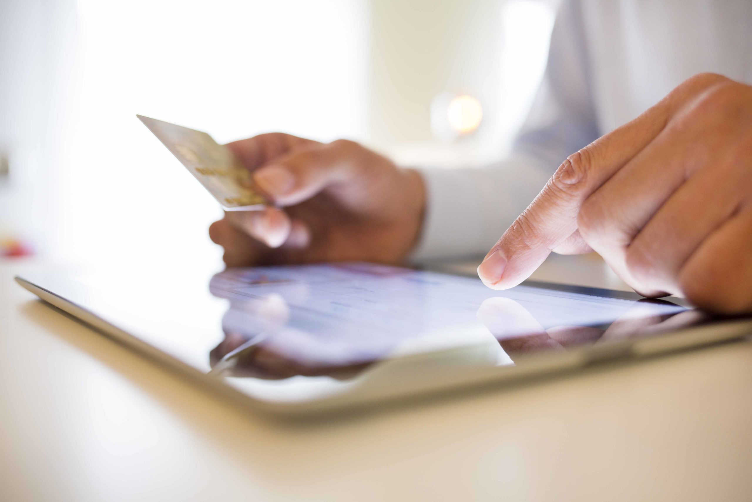 CIRCOLARE N. 33/2020 Riduzione del limite di utilizzo del denaro contante dall’1.07.2020 – Credito d’imposta sulle commissioni per pagamenti elettronici